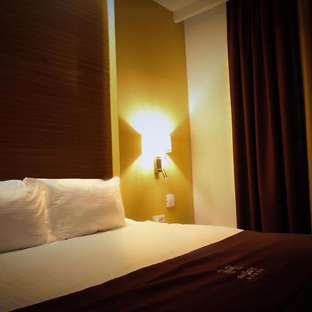 Hotel Dukagjini Peje Bagian luar foto