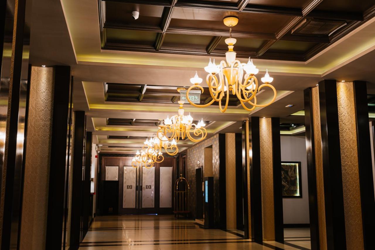 Hotel Dukagjini Peje Bagian luar foto