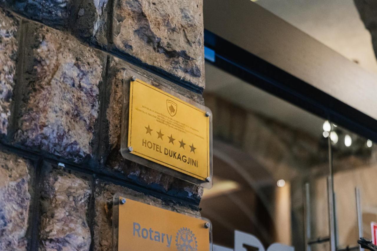 Hotel Dukagjini Peje Bagian luar foto
