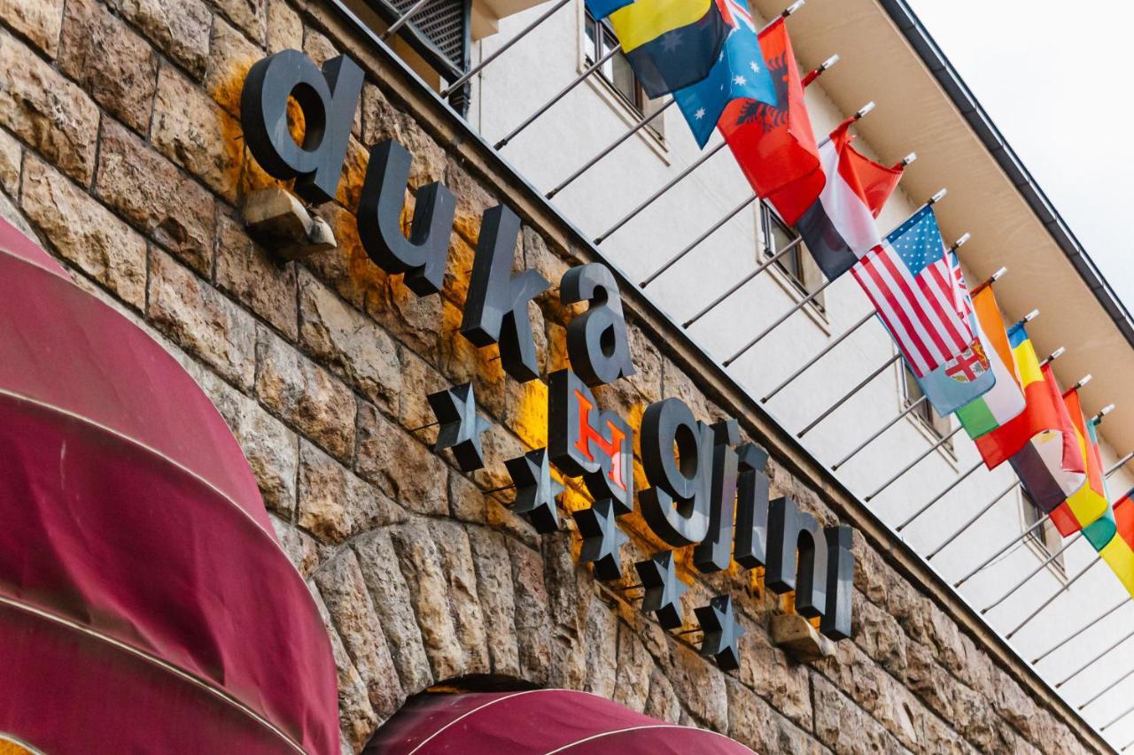 Hotel Dukagjini Peje Bagian luar foto