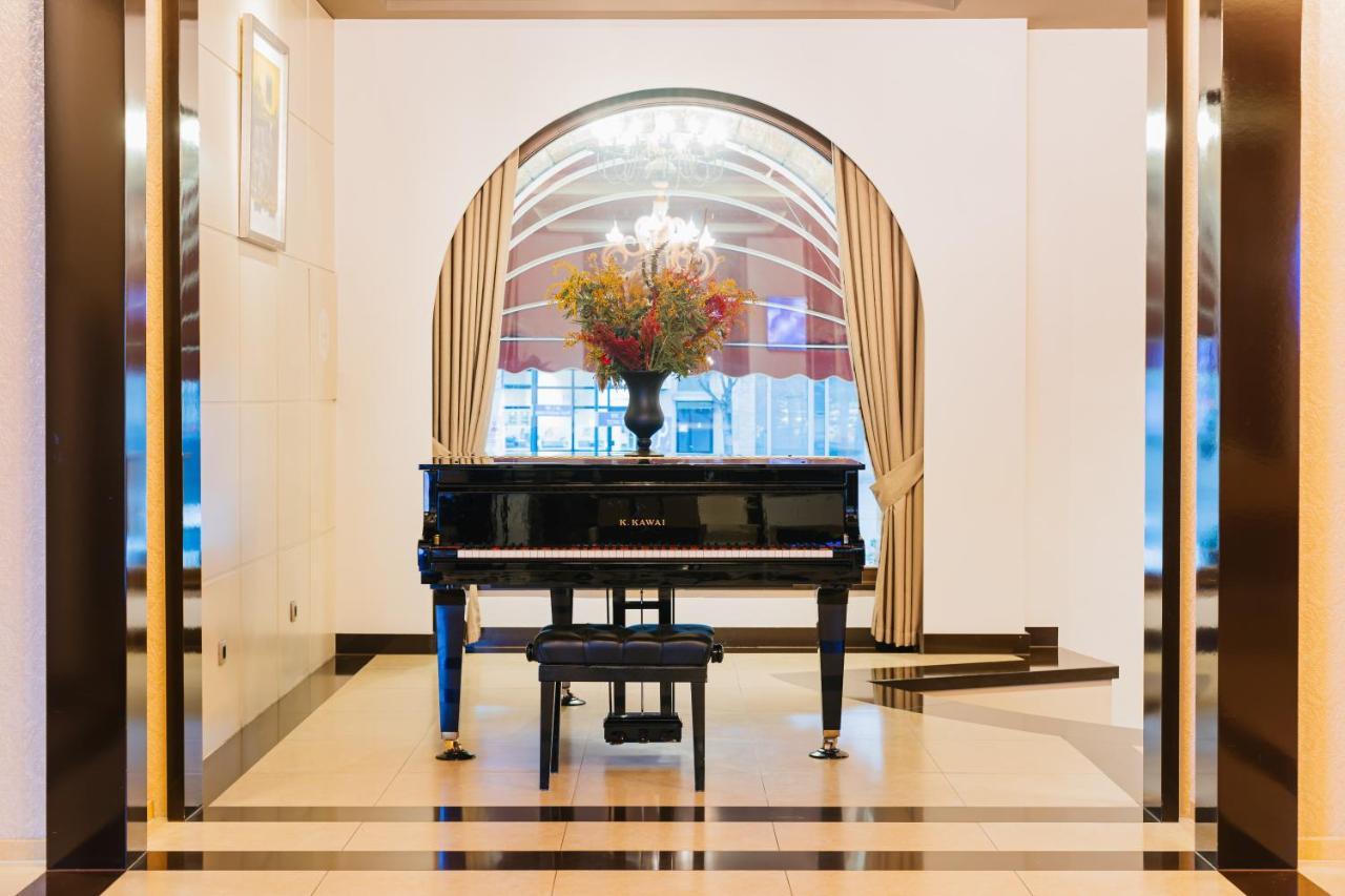 Hotel Dukagjini Peje Bagian luar foto