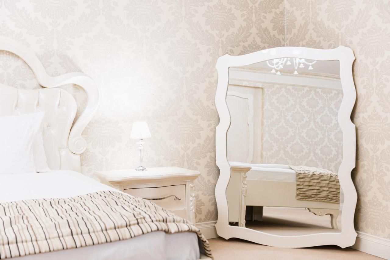 Hotel Dukagjini Peje Bagian luar foto