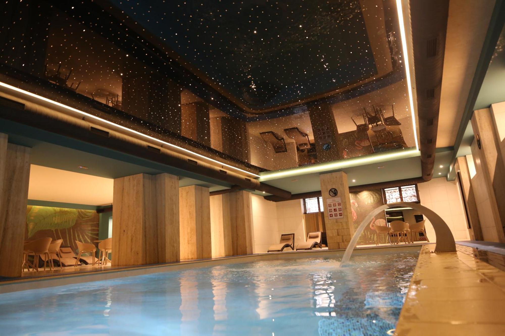 Hotel Dukagjini Peje Bagian luar foto